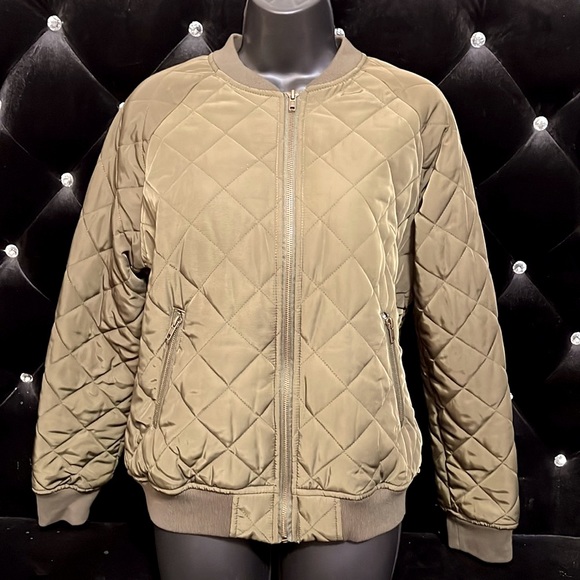 Forever 21 Jackets & Blazers - Forever 21 Quilted Satin Bomber Jacket in Olive Green.